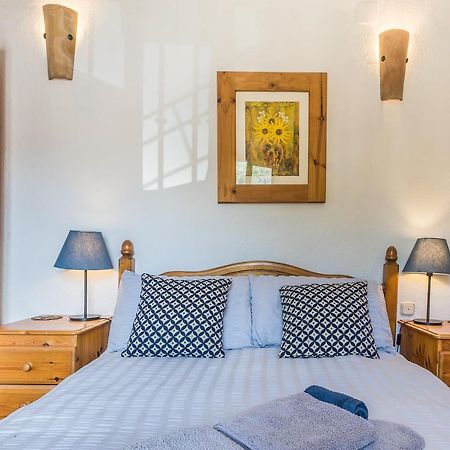 Casa Mundo - 16Th Century Traditional White Village House With Pool Pinos del Valle Екстериор снимка