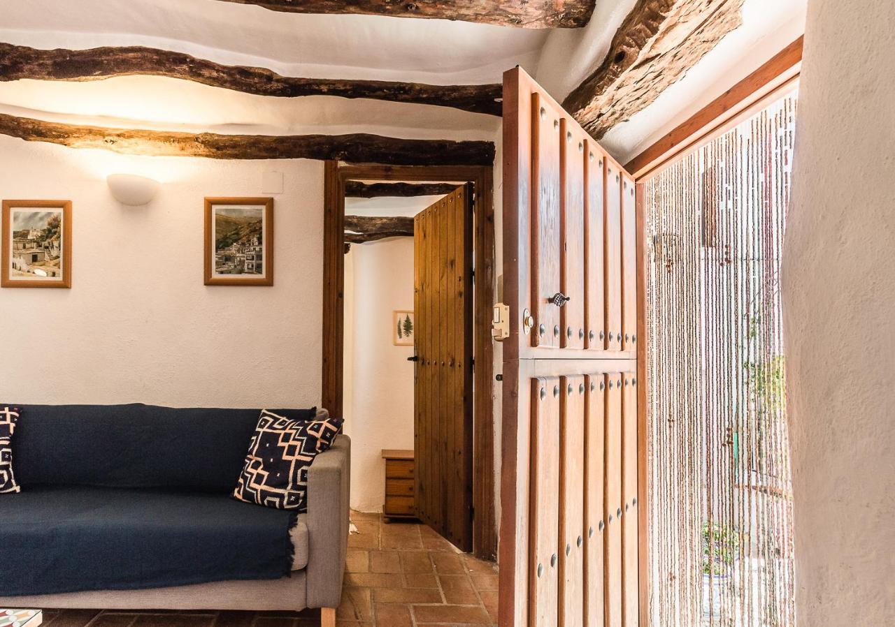 Casa Mundo - 16Th Century Traditional White Village House With Pool Pinos del Valle Екстериор снимка
